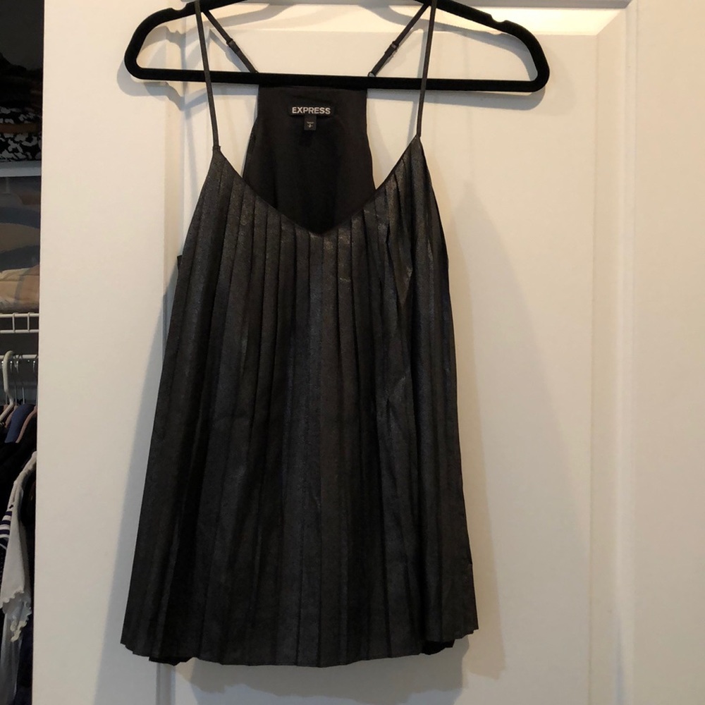 Express Pleated Top